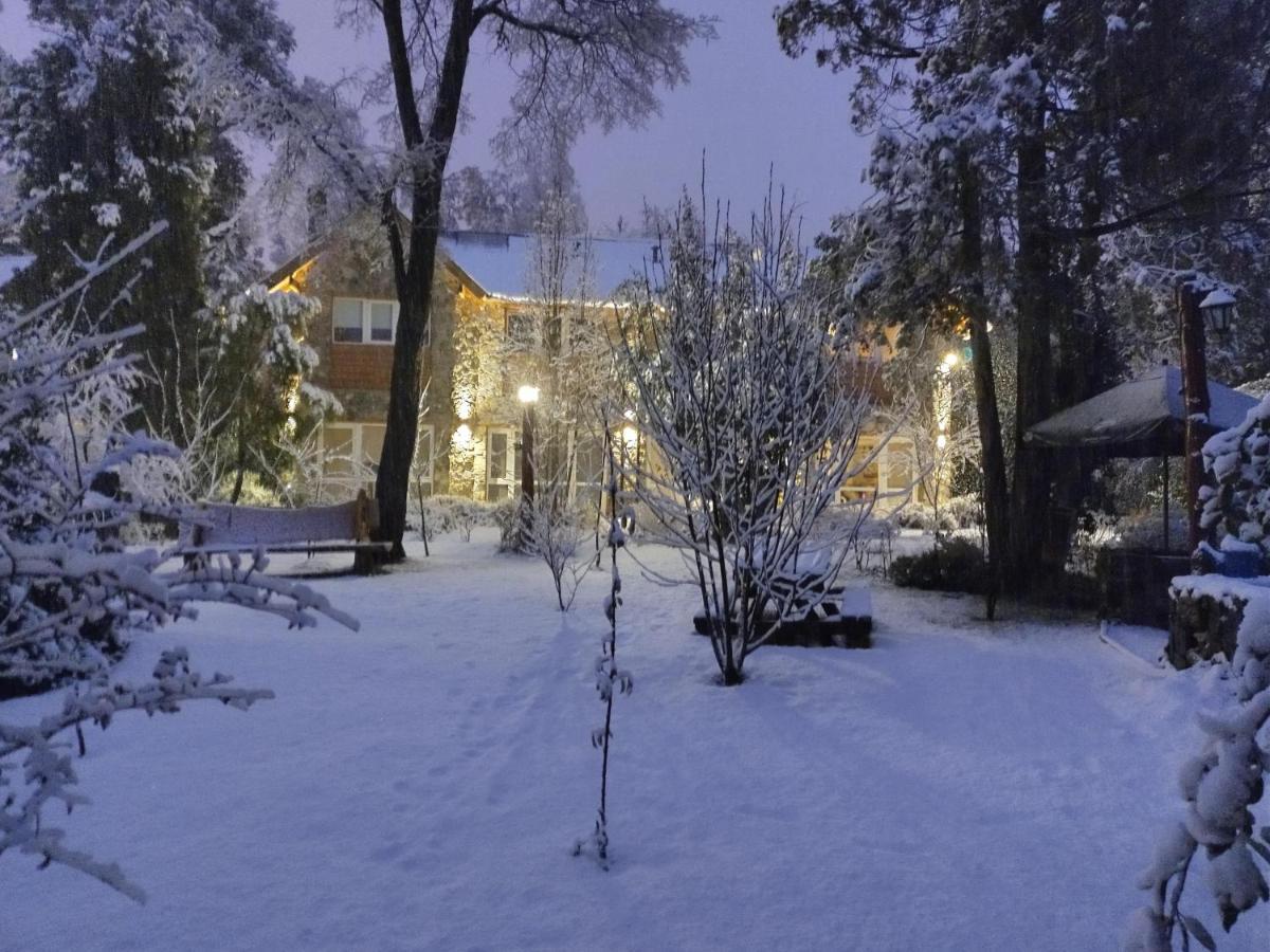 Hosteria Bajo Cero Вилья-ла-Ангостура Экстерьер фото