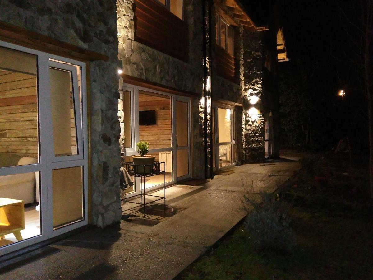Hosteria Bajo Cero Вилья-ла-Ангостура Экстерьер фото